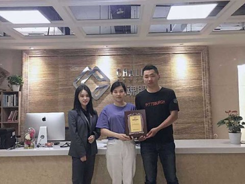 浙江台州的柯女士夫妇成功与帽牌货签约
