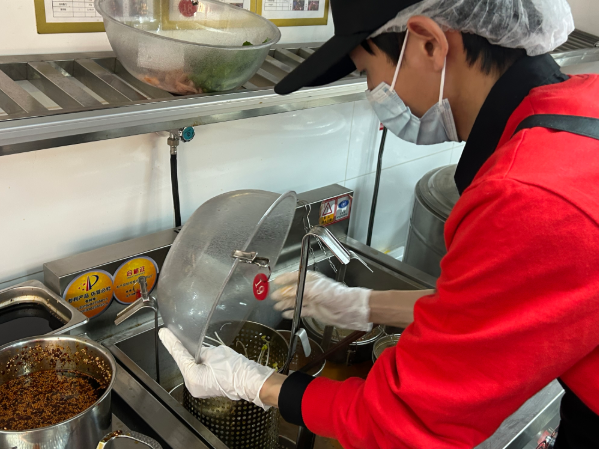 大学生开冒菜店可以吗，需要注意什么