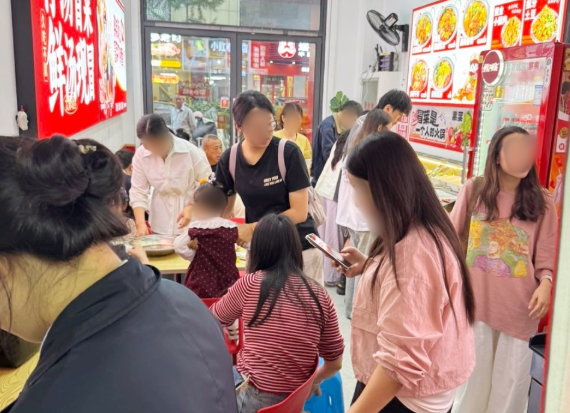 学校门口开冒菜店，先看这几点