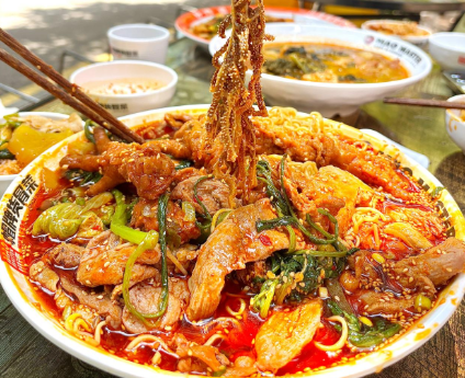 10万预算开冒菜店可行吗，加盟费用怎么核算