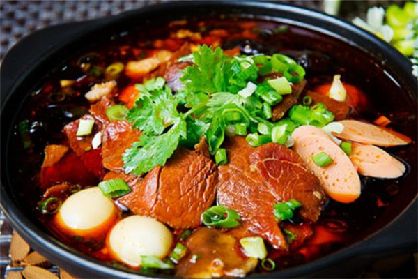1683602427184460.jpg 为什么选择冒菜加盟