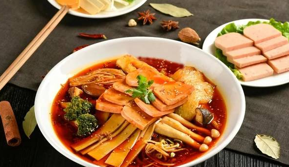 帽牌货冒菜加盟好吗，盈利好吗