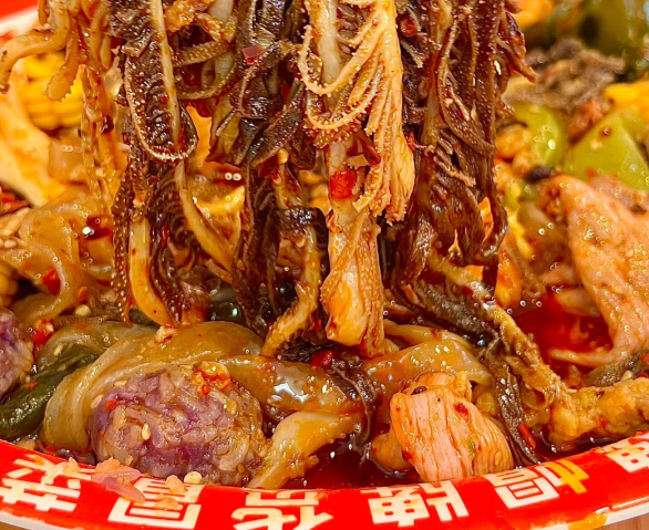 1712888715636813.png 2024年开一个冒菜店大概得需要多少钱