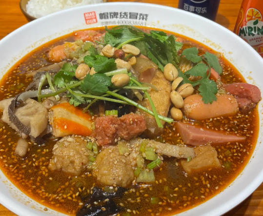 1715740615982527.png 在学校旁边开冒菜好吗