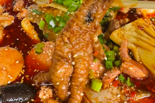1753154704554833.png 冒菜和麻辣烫不一样?帽牌货冒菜这样吃更对味